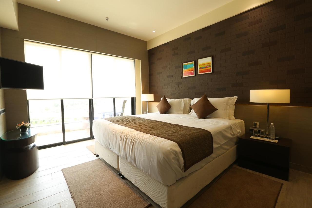 Wyndham Ahmedabad Shela Hotell Eksteriør bilde