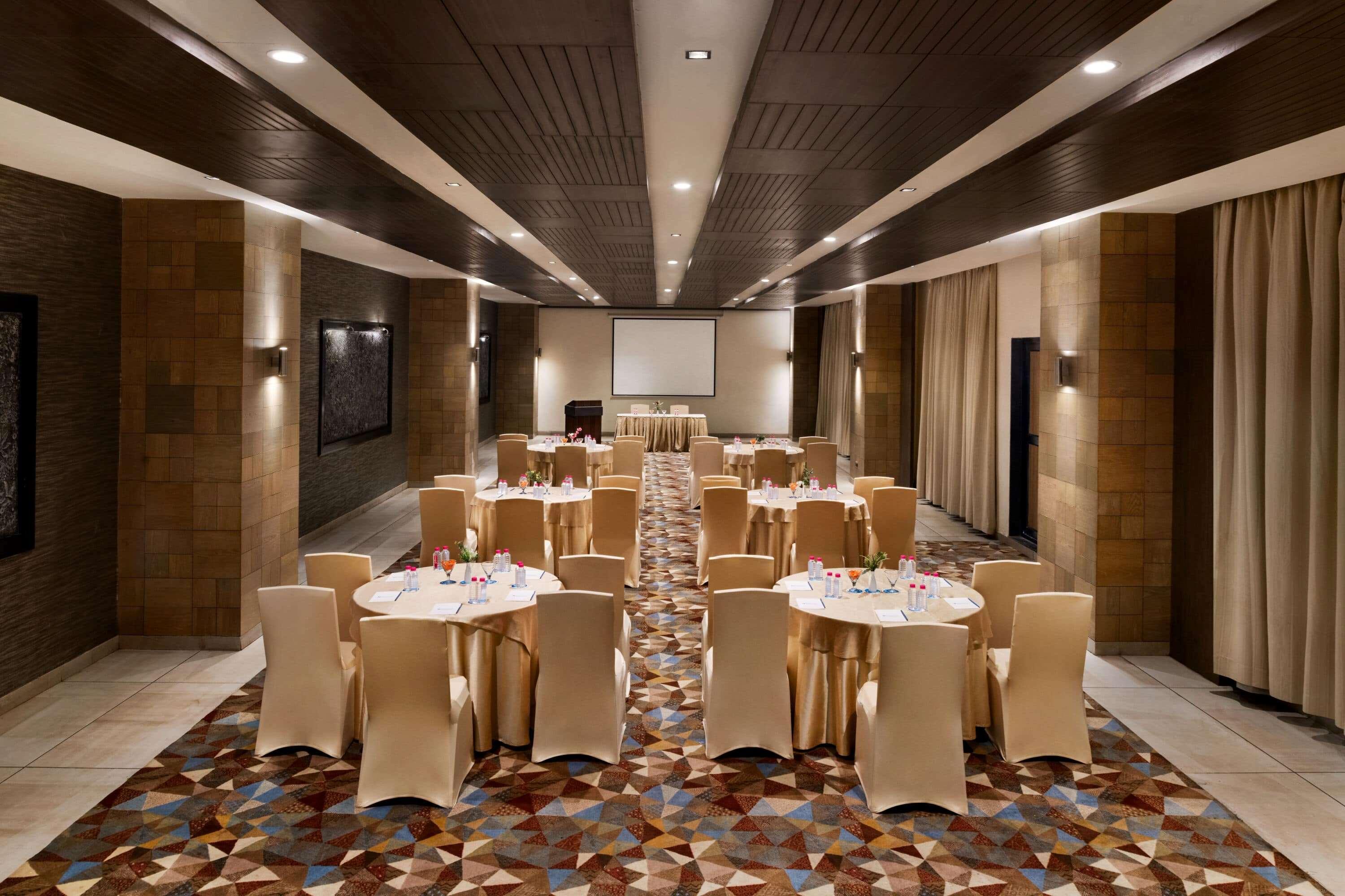 Wyndham Ahmedabad Shela Hotell Eksteriør bilde
