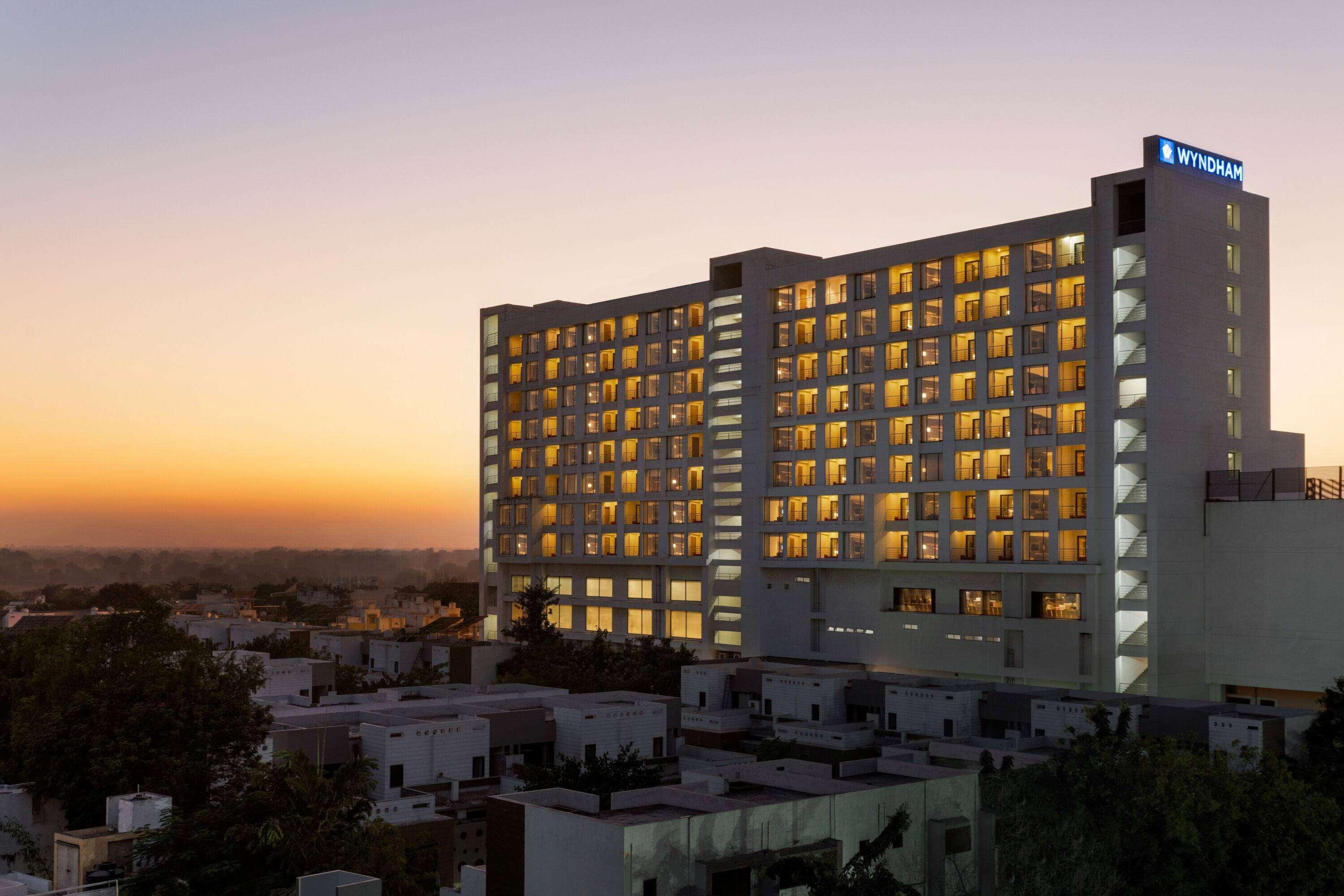 Wyndham Ahmedabad Shela Hotell Eksteriør bilde