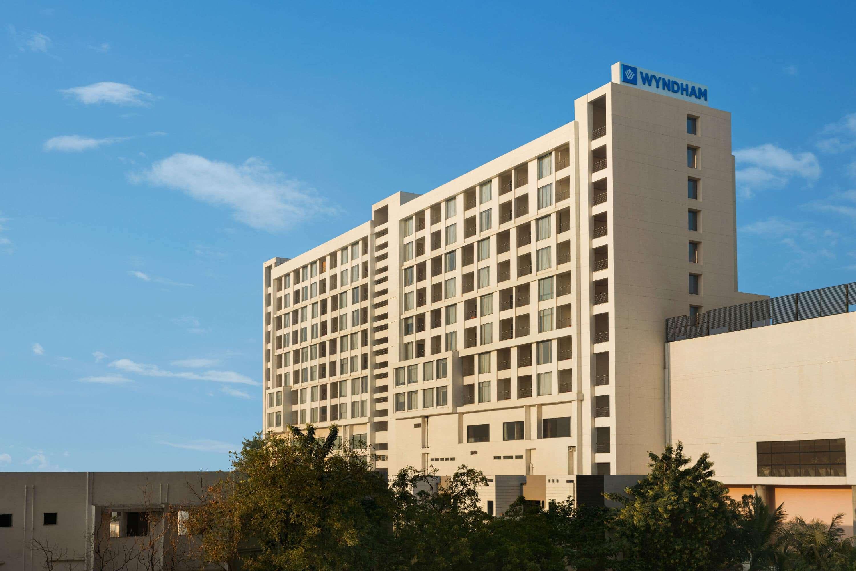 Wyndham Ahmedabad Shela Hotell Eksteriør bilde