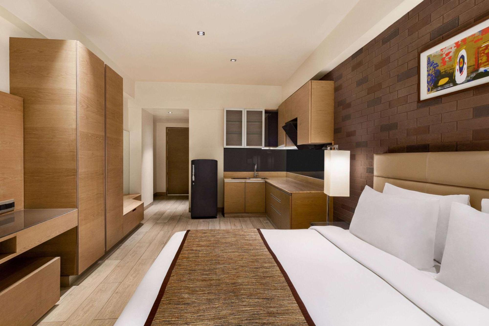 Wyndham Ahmedabad Shela Hotell Eksteriør bilde