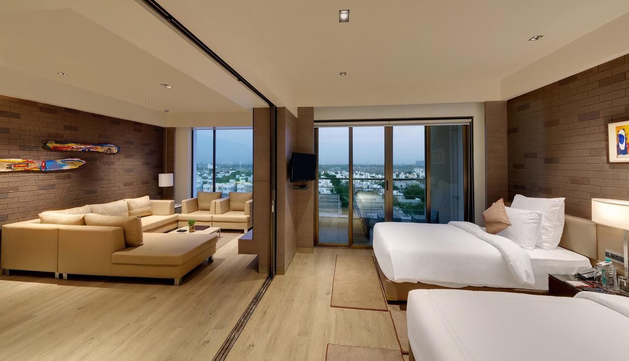 Wyndham Ahmedabad Shela Hotell Eksteriør bilde